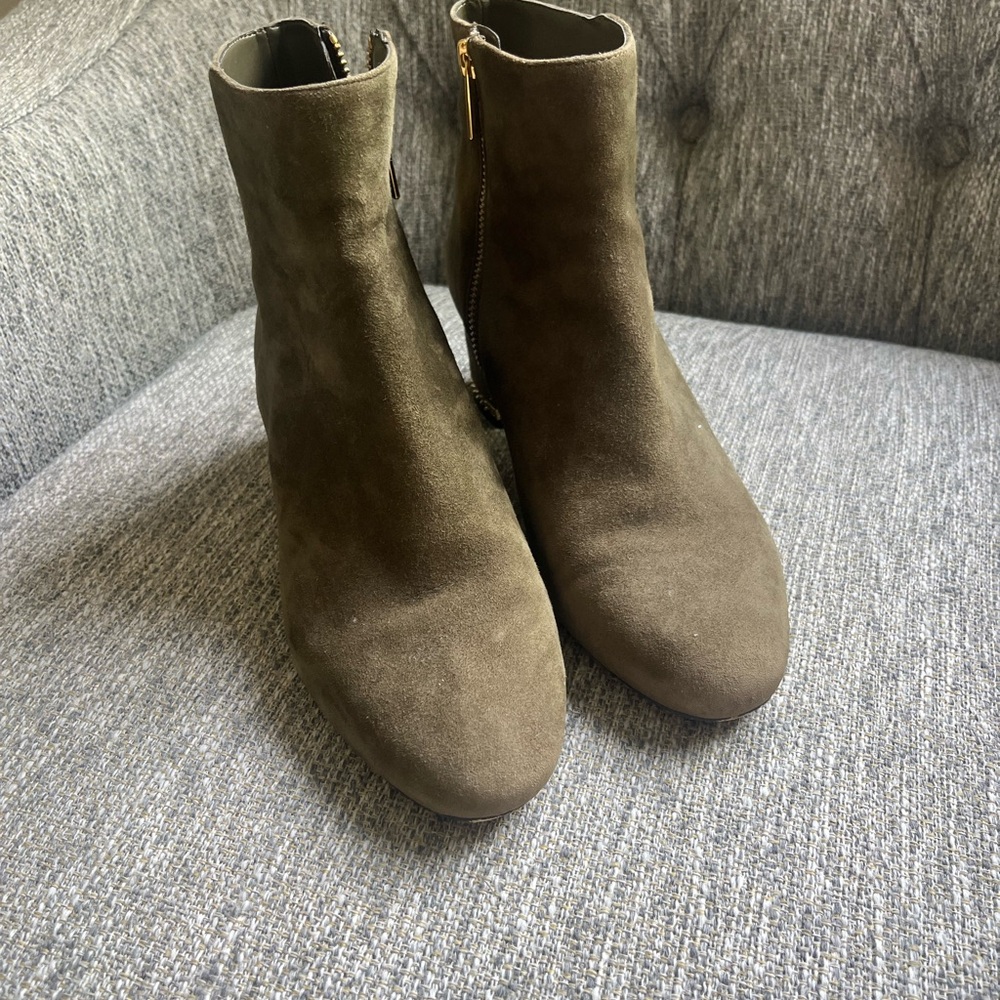 Michael Kors Olive tone suede leather boots Size 8